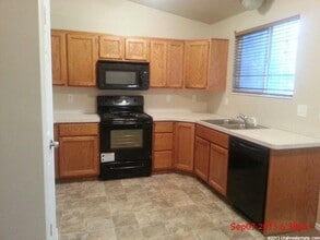 1524 W 200 S in West Point, UT - Foto de edificio - Building Photo