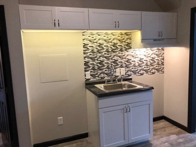 308 Green St, Unit E in Emporia, VA - Building Photo - Building Photo