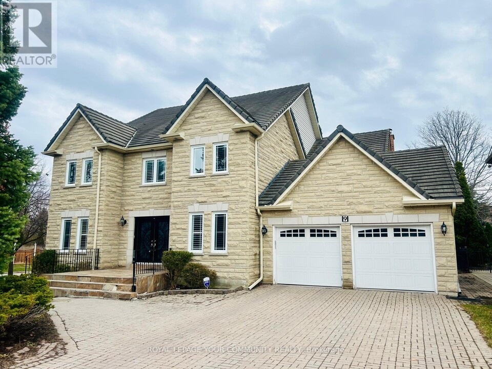 9 Ardwold Gate in Richmond Hill, ON - Building Photo