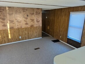 2400 Oaklawn Blvd in Hopewell, VA - Building Photo - Building Photo