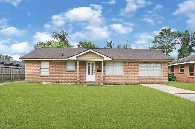 702 Alta Vista Dr