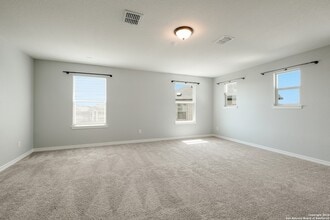 118 Kyle Cove, Unit Private in Universal City, TX - Building Photo - Building Photo