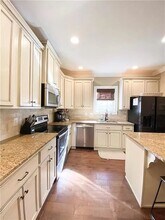 221 Hickorywoods Dr in Auburn, AL - Building Photo - Building Photo