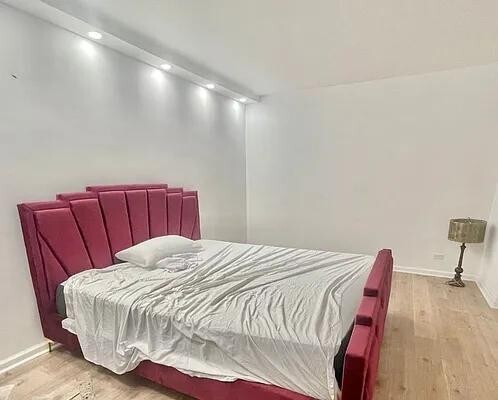 575 Grand St in New York, NY - Building Photo - Building Photo