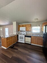 1618 E Farm Rd 92 in Springfield, MO - Building Photo - Building Photo
