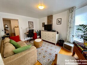 17 Perry St, Unit 2 in Brookline, MA - Building Photo - Building Photo
