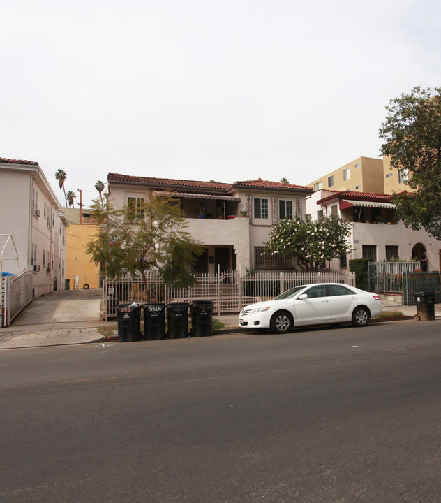 351 S Catalina St in Los Angeles, CA - Building Photo