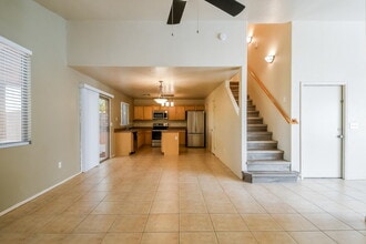 21846 N 40th Pl in Phoenix, AZ - Building Photo - Building Photo