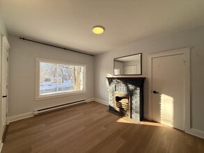 61 Curry St in Moncton, NB - Building Photo - Building Photo