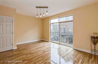 709 S Kedzie Ave in Chicago, IL - Building Photo - Building Photo