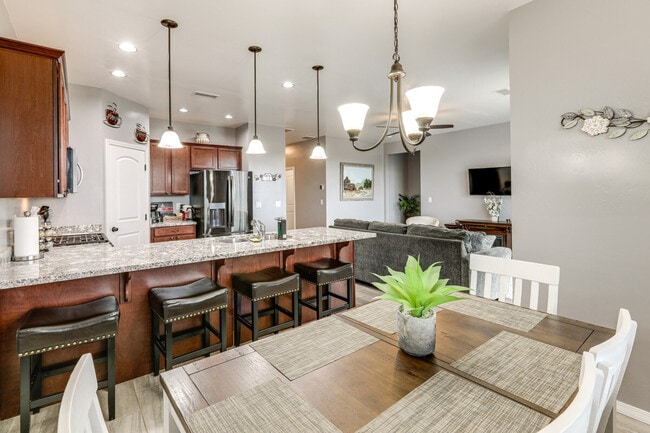 12281 Pegasus Rd in Flagstaff, AZ - Foto de edificio - Building Photo