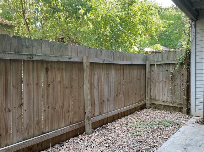 2410 Enfield Rd in Austin, TX - Building Photo - Building Photo