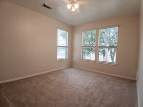 9230 Rouge Cir in Houston, TX - Building Photo - Building Photo