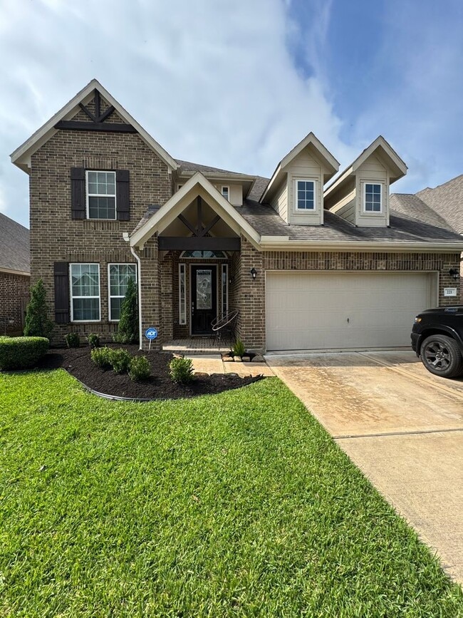 221 Ashley Way