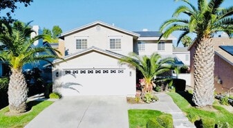 21945 Centurion Way in Santa Clarita, CA - Building Photo