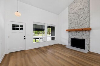 24728 Marlene Way in Sedro Woolley, WA - Building Photo - Building Photo