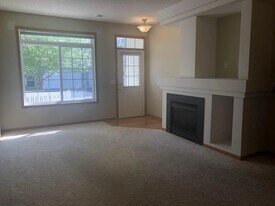 1760 Prescott Ct in Chaska, MN - Building Photo