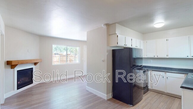 829-831 Prairie Rd in Colorado Springs, CO - Building Photo - Building Photo