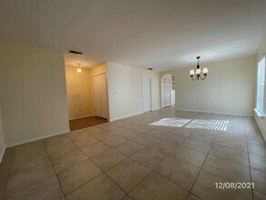 551 Farmingham Ct in Oviedo, FL - Building Photo - Building Photo