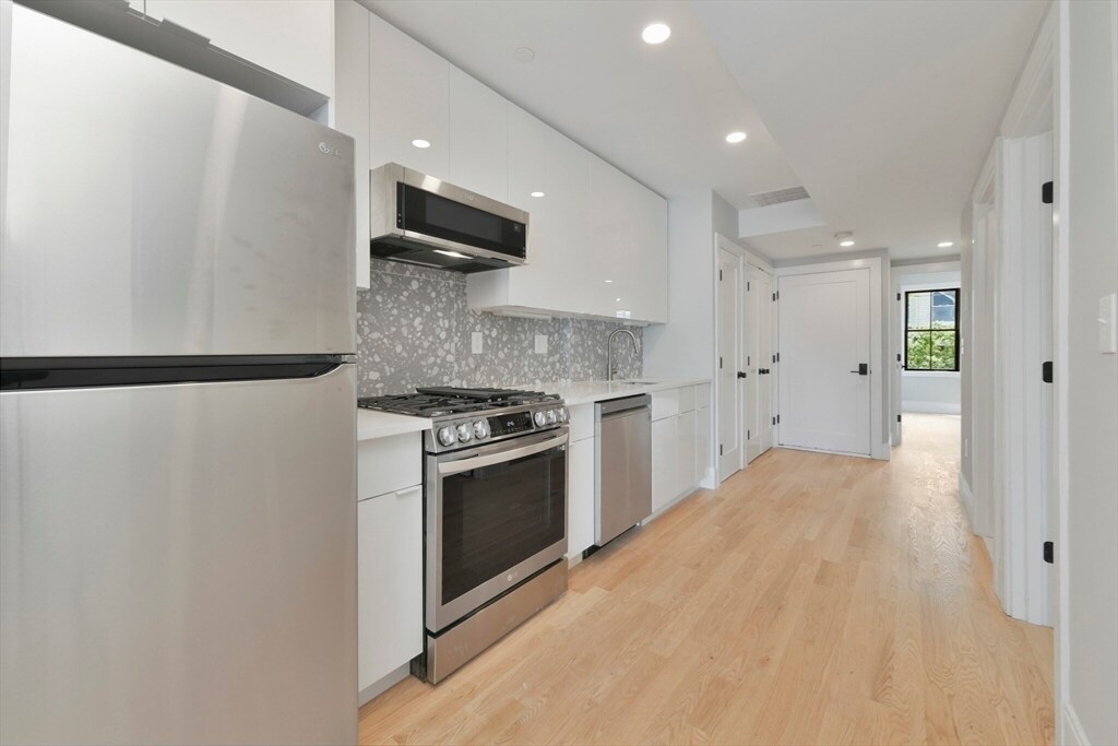 362 Sumner St in Boston, MA - Building Photo
