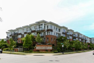 Cambridge park in Richmond, BC - Building Photo