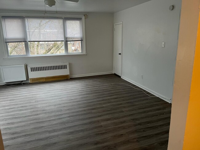 8034 Mansfield Ave, Unit B 2bedroom 1bath apt in Philadelphia, PA - Building Photo - Building Photo