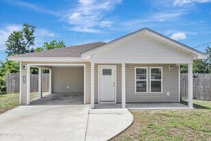 3729 E 9th St in Panama City, FL - Building Photo