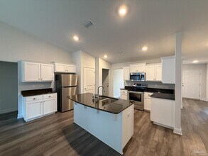 4407 Wilmington Way in Milton, FL - Building Photo - Building Photo