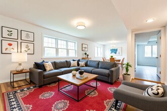 6 Kippy Dr in Newton, MA - Building Photo - Building Photo