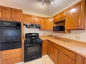 26950 US-58 in South Hill, VA - Building Photo - Building Photo