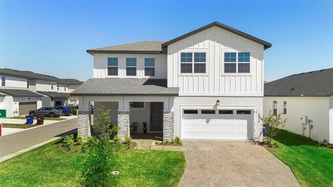 property at 4911 Shady Pnes Dr
