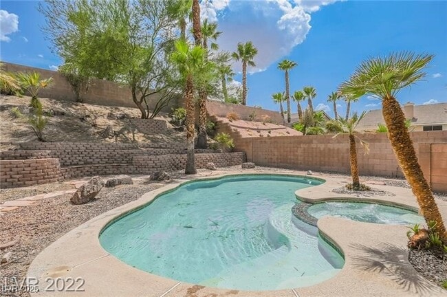 2255 Early Frost Ave in Henderson, NV - Building Photo - Building Photo