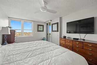 9415 Blind Pass Rd in St Pete Beach, FL - Building Photo - Building Photo