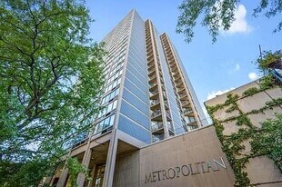 5320 N Sheridan Rd in Chicago, IL - Building Photo