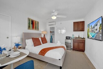 335 Desoto St in Hollywood, FL - Building Photo - Building Photo