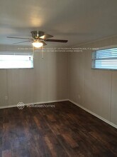 9401 Glen Moor Ln in Port Richey, FL - Building Photo - Building Photo