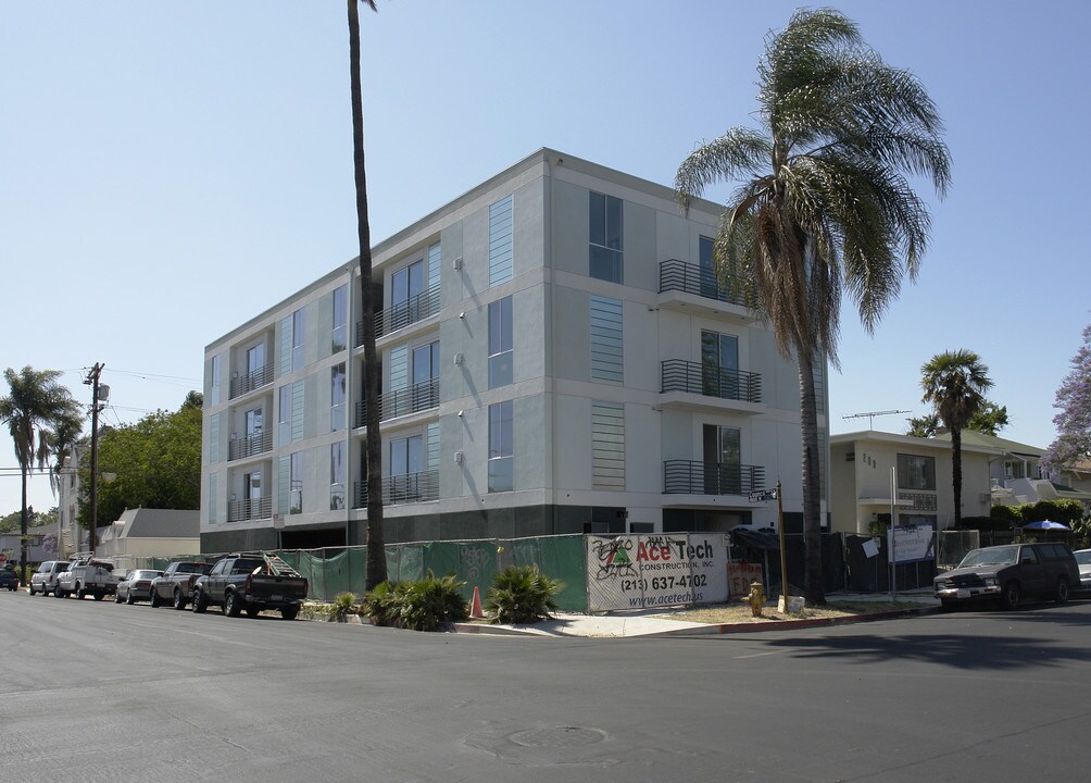 The Manhattan Villa in Los Angeles, CA - Foto de edificio