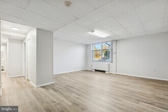 7301 Coventry Ave in Melrose Park, PA - Building Photo - Building Photo