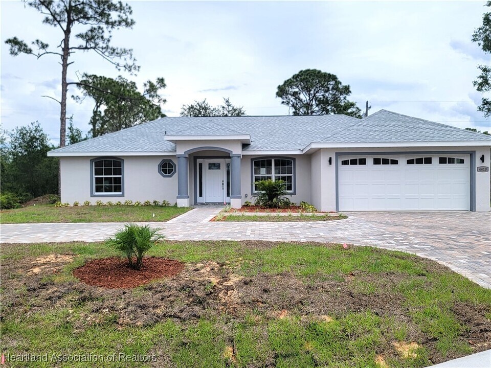 4410 Lake Haven Blvd in Sebring, FL - Building Photo