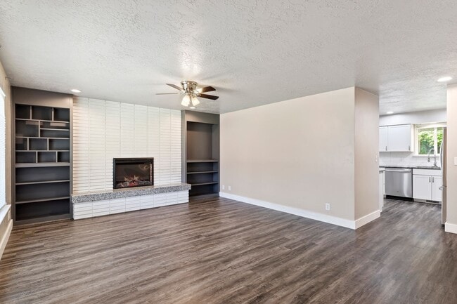 1334 Henderson Dr in Ogden, UT - Foto de edificio - Building Photo