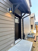 8027 Cedric Mah Rd in Edmonton, AB - Building Photo - Building Photo