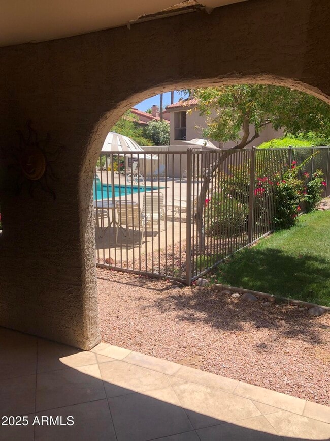 9430 E Mission Ln in Scottsdale, AZ - Building Photo - Building Photo