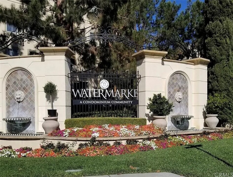 2207 Watermarke Pl in Irvine, CA - Building Photo