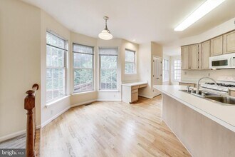 11151 Yellow Leaf Way in Germantown, MD - Building Photo - Building Photo