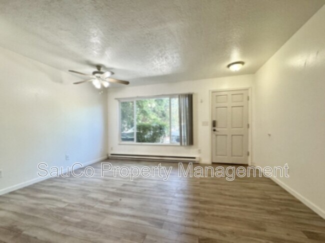 5552 SW Beaverton Hillsdale Hwy in Portland, OR - Building Photo - Building Photo