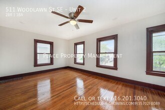 511 Woodlawn St SE in Grand Rapids, MI - Foto de edificio - Building Photo