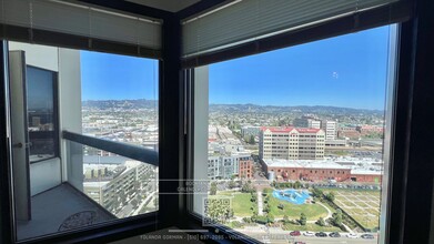 6363 Christie Ave in Emeryville, CA - Building Photo - Building Photo