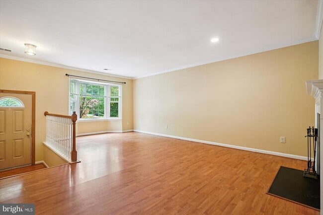 6760 Cardinal Woods Ct in Lorton, VA - Building Photo - Building Photo
