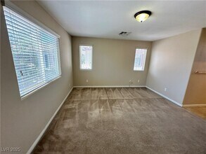 6038 Devers Ct in Las Vegas, NV - Building Photo - Building Photo