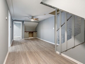 5431 S Indiana Ave in Chicago, IL - Building Photo - Building Photo